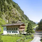 Alpenchalet Lacknerbrunn Bis 30 P