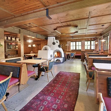 Alpenchalet Lacknerbrunn Bis 30 P シャレー