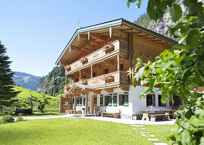 Alpenchalet Lacknerbrunn Bis 30 P * Mayrhofen